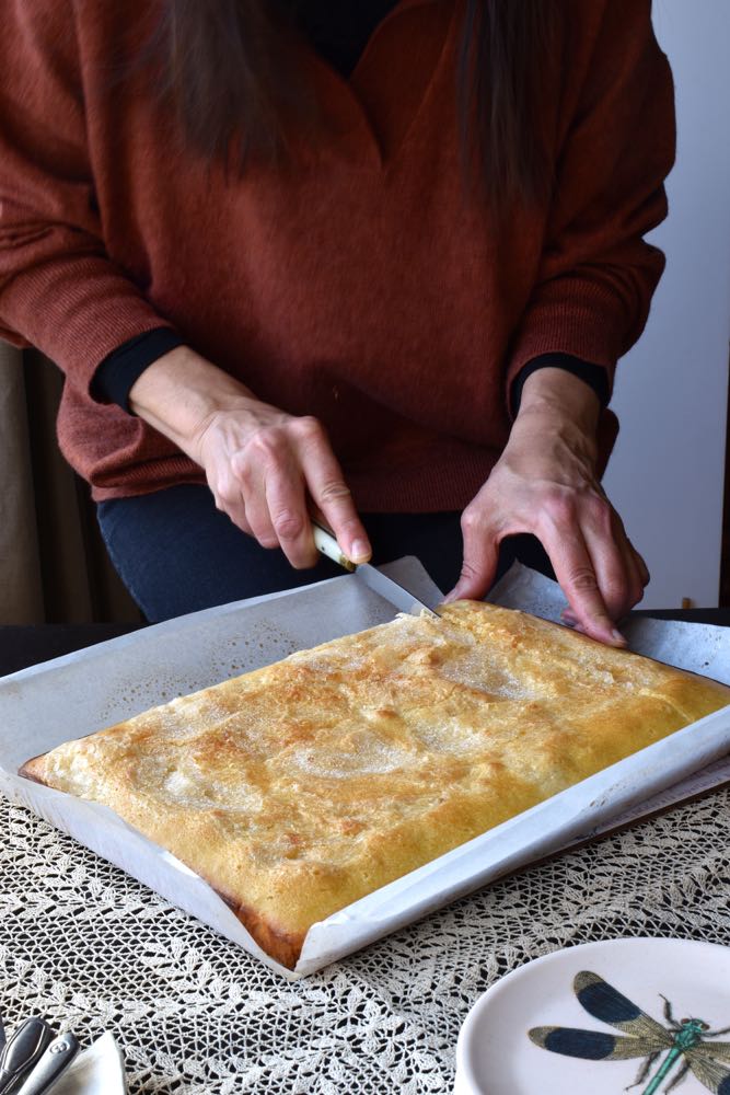 Coca de llanda, olive oil lemon cake, Mama Ía blog