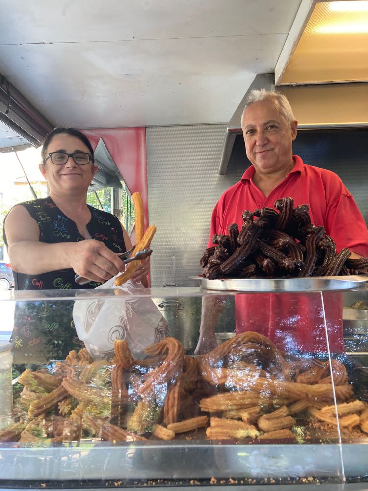 Churros truck in Onteniente, Mama Ía blog